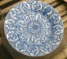 Large Kangxi BW Kraak Style Floral Dish (38 cm)