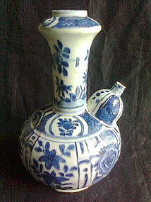 Rare and PERFECT  Wanli  Pouring Vessel or Kendi