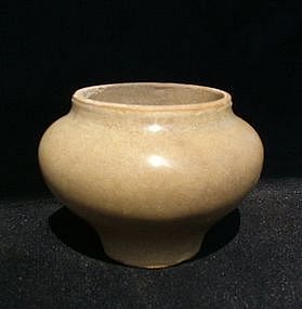 Song White Glaze Jar