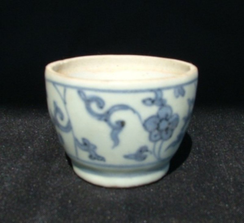 Fine Ming Blue and White Cup
