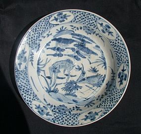 A Ming BW Swatow Charger w/ Deer & Bird (28 cm)