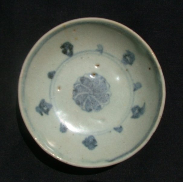Perfect Early Ming Blue and White Small dish (1)