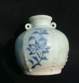 Fine Yuan Blue and White Jar with Bead-lines