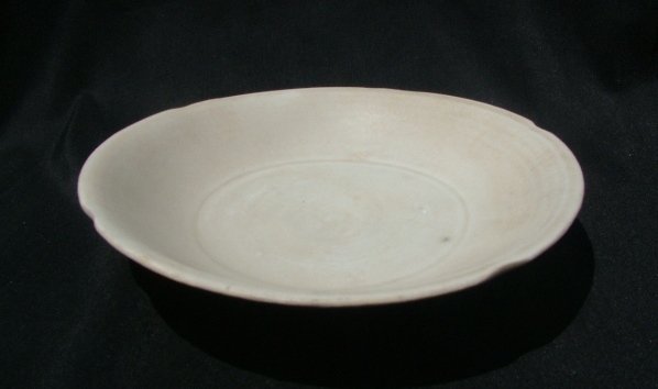 Song White Glaze Five Lobed Dish ( 21 cm )