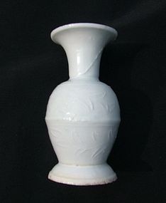 Song White Glaze Small Vase