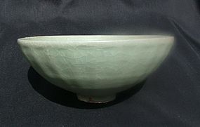 A Large Longquan Celadon Lotus Bowl (D=21 cm) #8