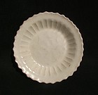 A Fine Song Foliated Small Dish with Carve Floral