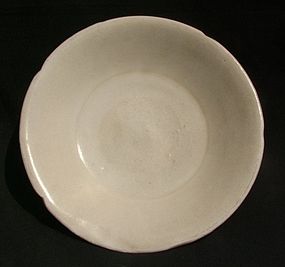 A Good Song White Glaze Dish with Five Lobed