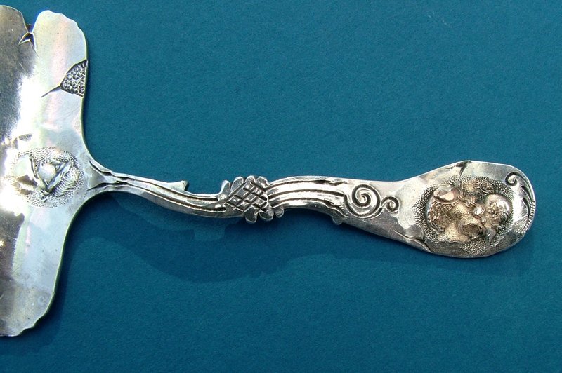 Shiebler ETRUSCAN Medallion 14k inlaid sardine fork