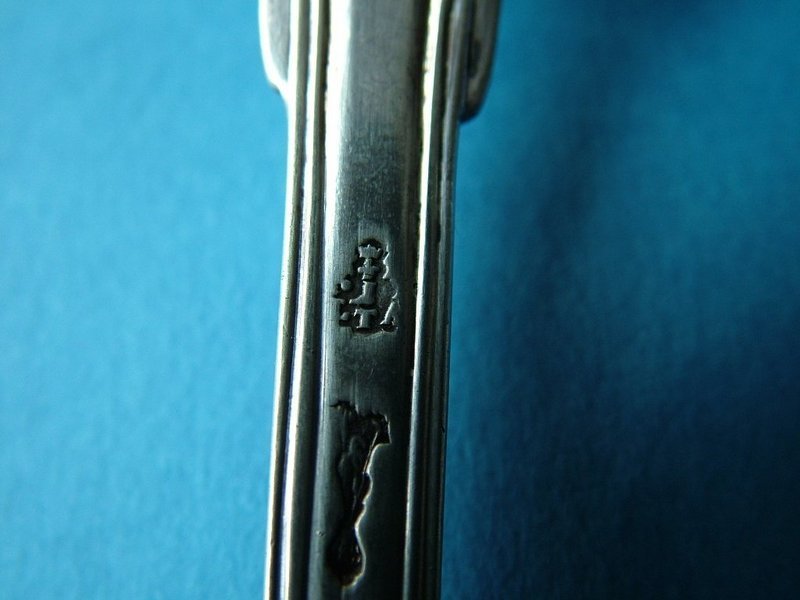 18th century French FIDDLE THREAD forks and