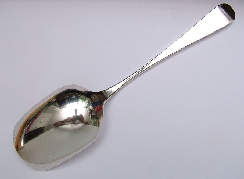 coin silver berry scoop, Philadelphia circa 1860