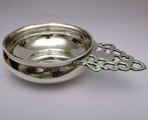 Tuckerman family porringer, Arthur Stone,