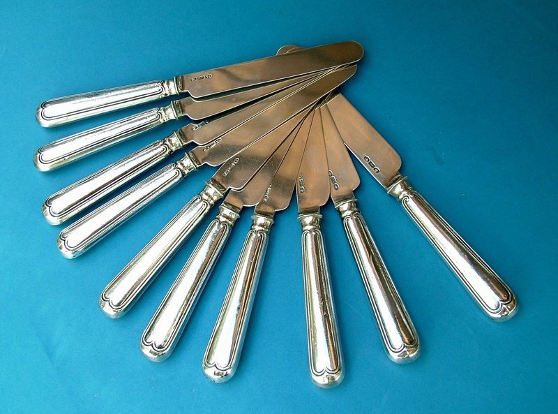 ten FIDDLE THREAD hollow handle all silver tea knives