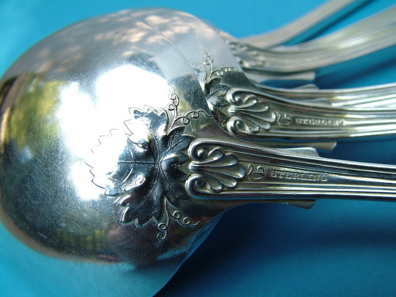 six Durgin NEW VINTAGE gumbo soup spoons,