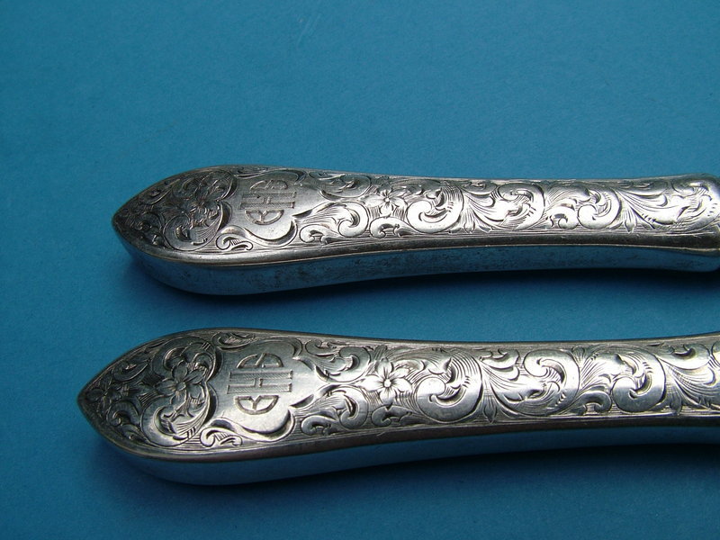 2 Whiting COLONIAL ENGRAVED B luncheon knives