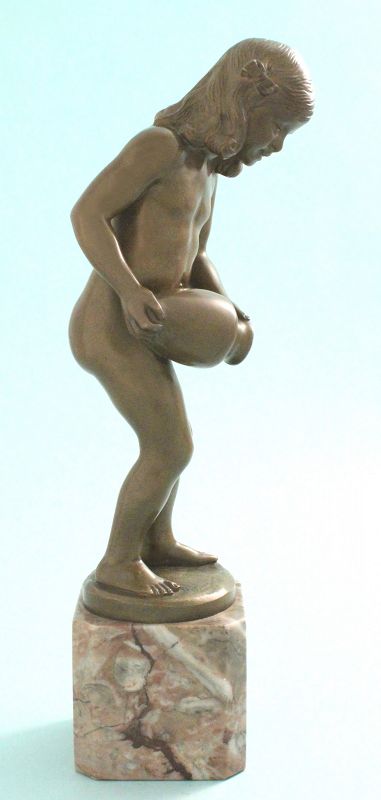 Rudolph Kaesbach Bronze, Girl with Jug