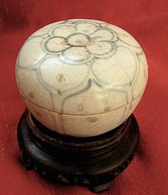 Round Ming Dynasty Cosmetic or Seal Box