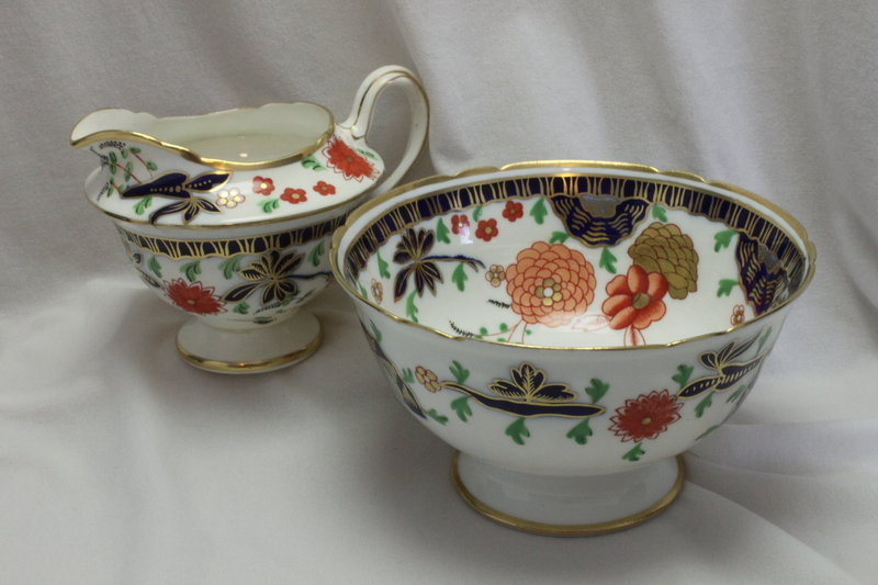 Shelley sugar bowl and milk jug Ashbourne pattern. Pattern 8524