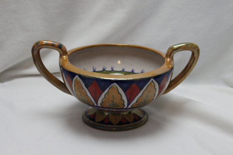 Two handled lustre bowl by Lorenzo Rubboli