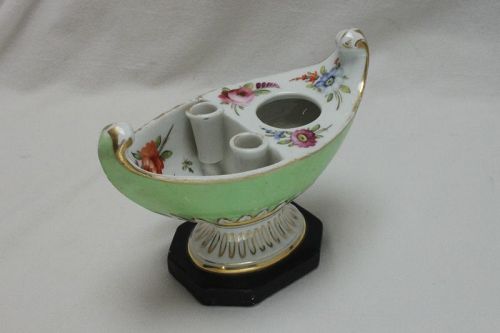 English porcelain boat shaped inkstand
