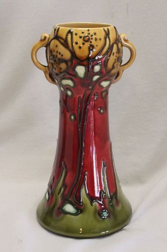 Minton Secessionist vase number 41