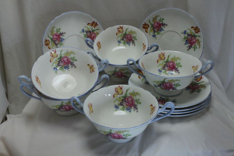 Set of Shelley soup bowls and saucers "Davies Tulip" pattern