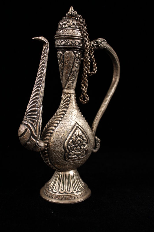 Indian Hand Crafted Repousse Silver Tea Pot/Vessel.