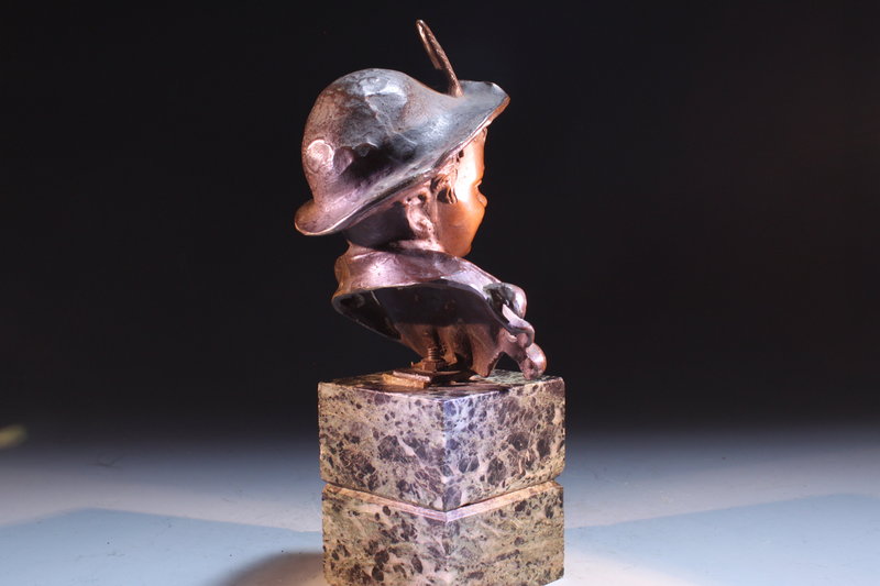 19th c. Superb Bronze Figure of a Young Lad in Hat,