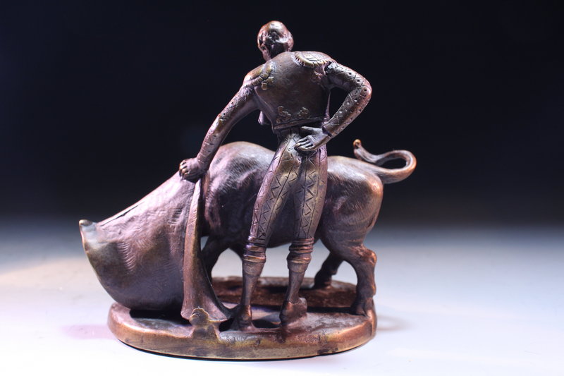 INCREDIBLE BRONZE FIGURE OF BULLFIGHTER,