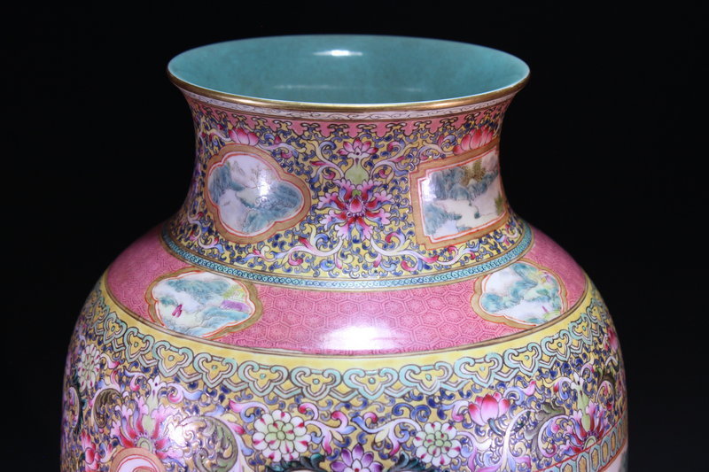 Superb Chinese Enameled Porcelain Ovoid Vase