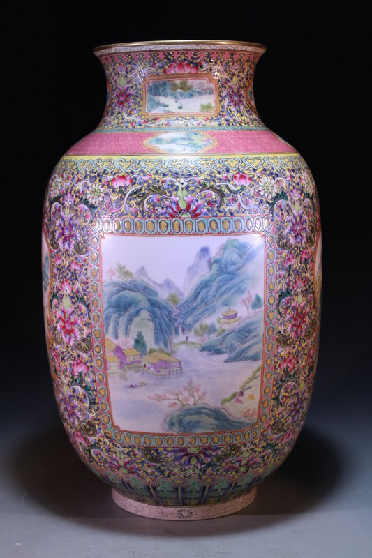 Superb Chinese Enameled Porcelain Ovoid Vase