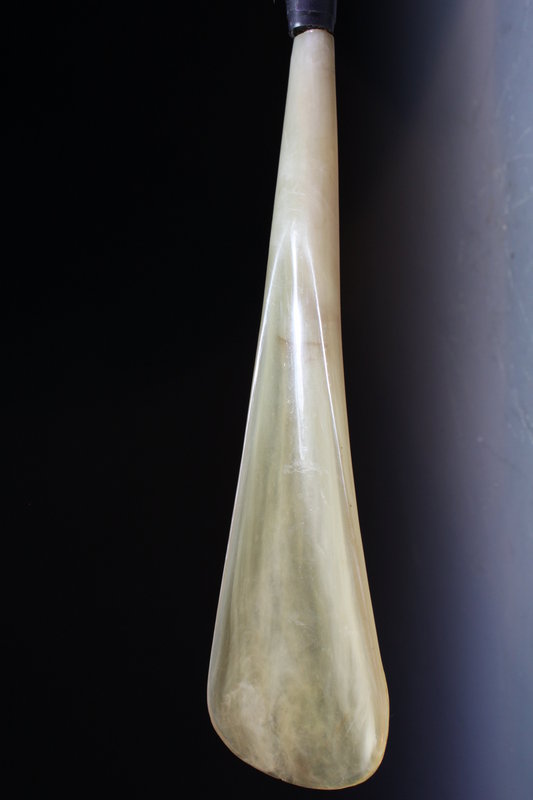 European Carved Shoe Horn