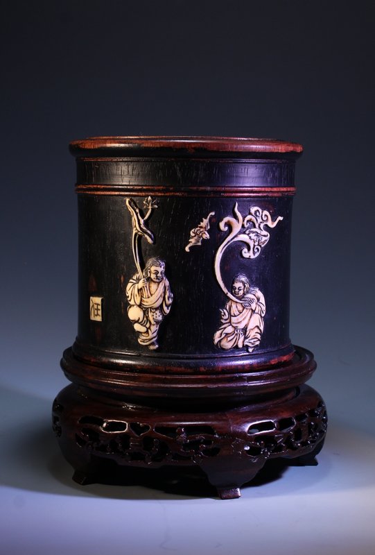 Chinese Zitan Carved Cosmetic Box w/ Bone Inset,