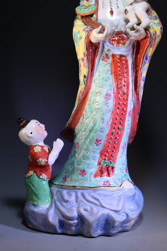 Chinese Famille Rose-Enameled Standing Guanyin,