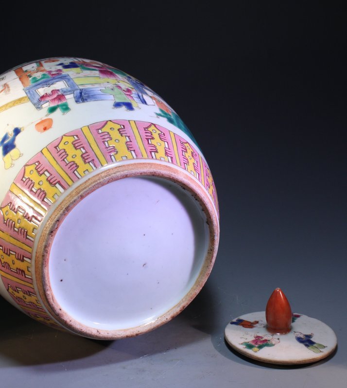 19th C. Chinese Porcelain Lidded Jar,
