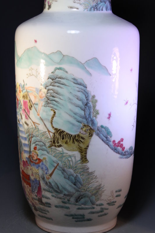 19th C. Large Chinese Enameled Porcelain Vase