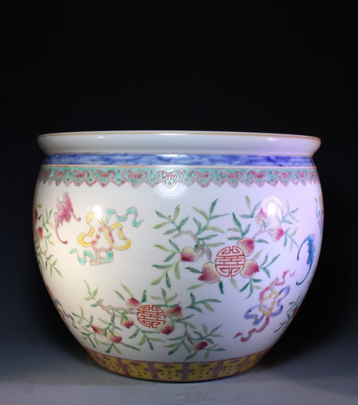 Fine Chinese Famille Rose Porcelain Fish Bowl,