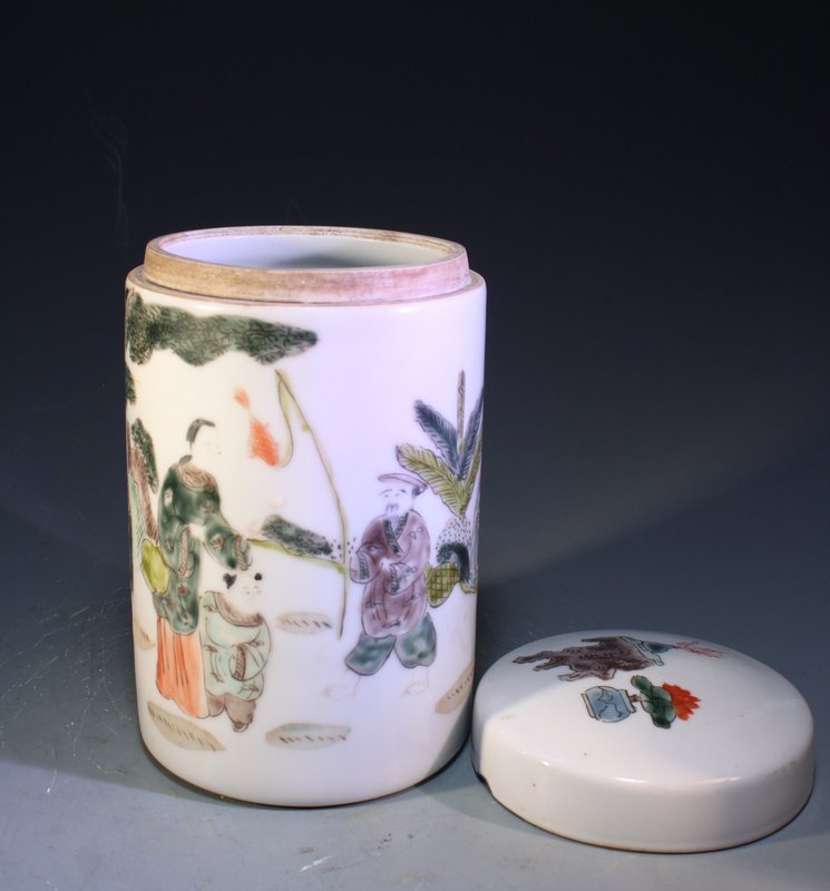 Chinese Enameled Porcelain Lidded Jar,