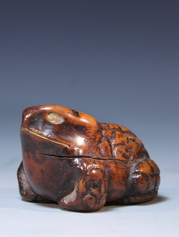 Japanese Carved Wood Netsuke; Toad. Meiji Pd.