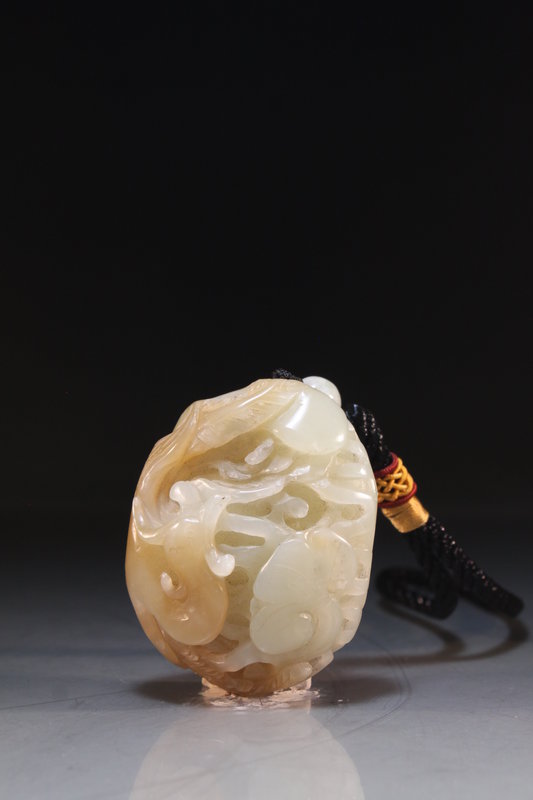 Chinese Carved Celadon Jade Pendant/Toggle.