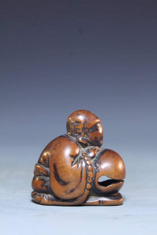 Japanese Carved Wood Netsuke; Peach. Edo Pd.