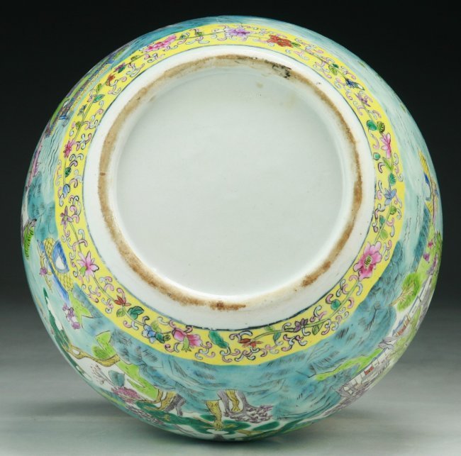 Antique Chinese Famille Rose Enameled Porcelain Vase.