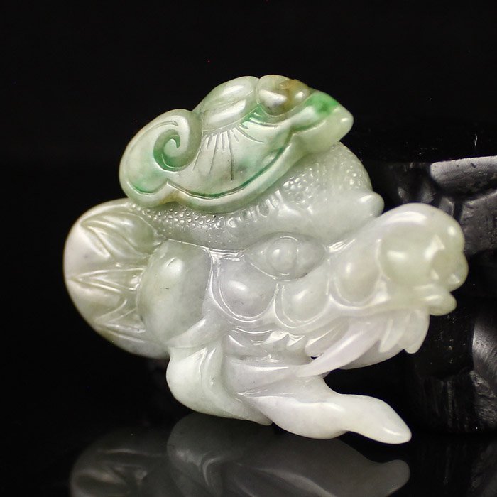 Chinese Natural Jadeite Dragon Head Pendant.