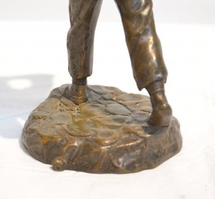 Fine French Bronze Sculpture; Newspaper Boy.