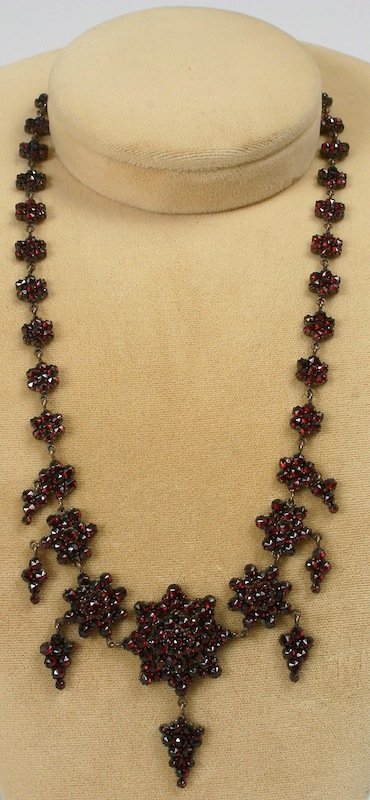 Antique Bohemian garnet necklace with graduated pendants