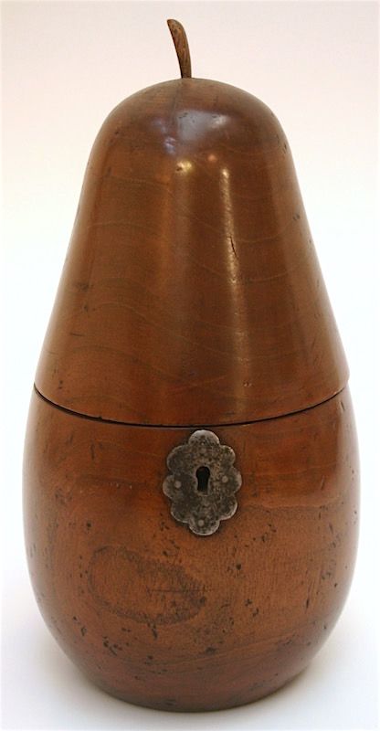 English Georgian pear shaped tea caddy, 18th C.