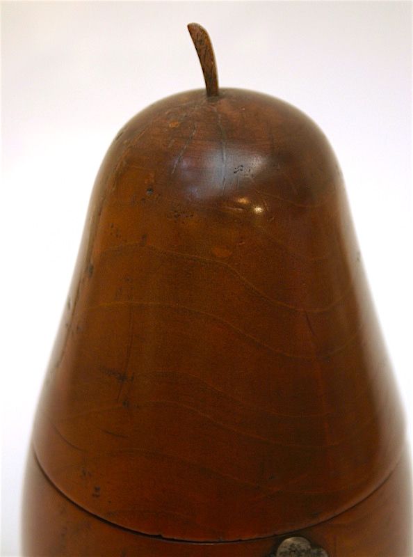 English Georgian pear shaped tea caddy, 18th C.
