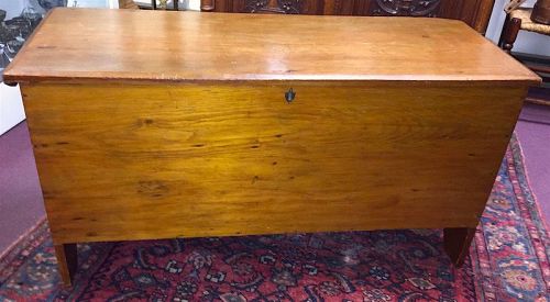 New England pine blanket chest, 19th C.