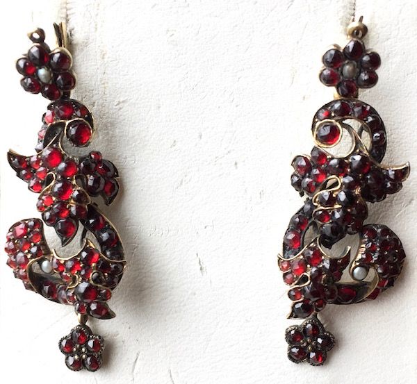 Antique Victorian garnet dangle earrings