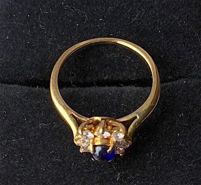 Tiffany and Co. 18Kt gold sapphire diamond  ring